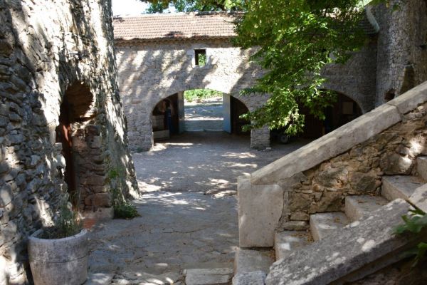 Entrée de la visite des ruchers de l'Ibie