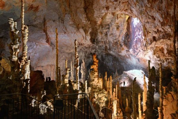 Grotte Aven d'Orgnac salle de Joly photo Damien BUTAEYE